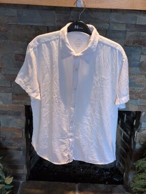 Men's White Short-Sleeve Casual Button-Down Shirt - Lightweight Everyday